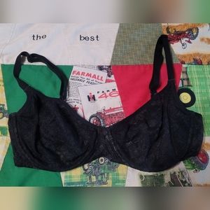 Victoria's Secret black 34DD bra